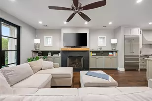714 Upson St, Austin, TX 78703 - Photo 8