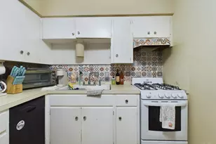 803 W 28th St, Austin, TX 78705 - Photo 8