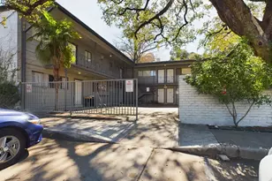 803 W 28th St, Austin, TX 78705 - Photo 34