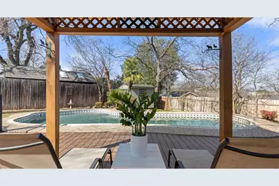 1704 Shelbourne Drive, Austin, TX 78752 - Photo 36