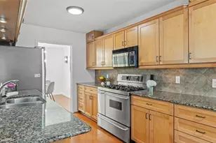 1704 Shelbourne Dr, Austin, TX 78752 - Photo 10