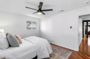 1704 Shelbourne Dr, Austin, TX 78752 - Photo 30