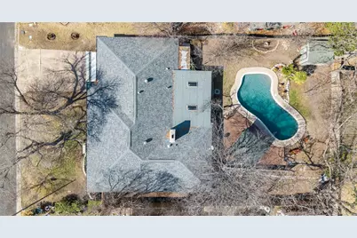 1704 Shelbourne Drive, Austin, TX 78752 - Photo 38