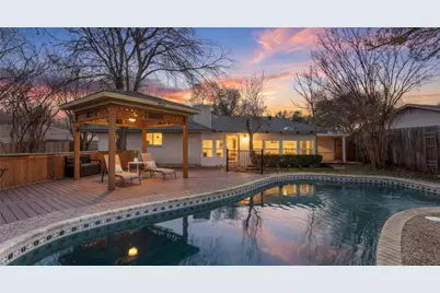 1704 Shelbourne Drive, Austin, TX 78752 - Photo 2