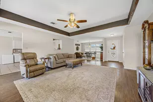 130 Cora St, New Braunfels, TX 78130 - Photo 4