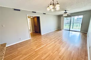 601 W 11th St, Austin, TX 78701 - Photo 14