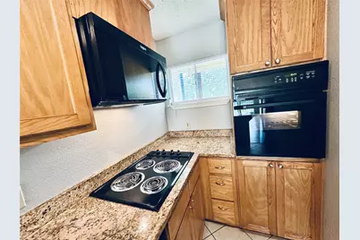 601 W 11th Street #114, Austin, TX 78701 - Photo 10