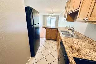 601 W 11th St, Austin, TX 78701 - Photo 12