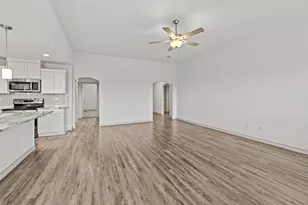 108 W Eli Chandler St, Blanco, TX 78606 - Photo 10