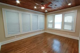 1301 S 6th St, Austin, TX 78704 - Photo 18