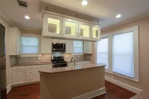 1301 S 6th St, Austin, TX 78704 - Photo 8