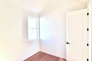 6809 Porter St, Austin, TX 78741 - Photo 10