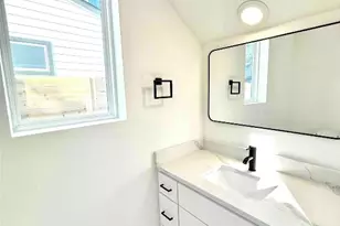 6809 Porter St, Austin, TX 78741 - Photo 6