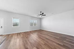 9704 Gladsome Path, Manor, TX 78653 - Photo 4