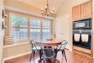 7902 Isaac Pryor Dr, Austin, TX 78749 - Photo 10