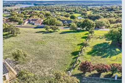 27209 Waterfall Hill Parkway, Spicewood, TX 78669 - Photo 2