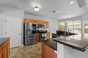 12220 Tanglewild Dr, Austin, TX 78758 - Photo 6