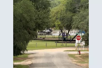 214 W Bluebriar Drive, Granite Shoals, TX 78654 - Photo 16
