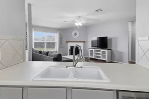 905 Lee Dr, Leander, TX 78641 - Photo 6