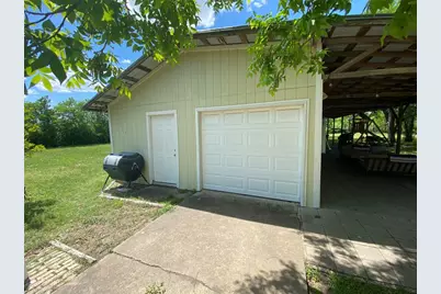 4902 Pecan Springs Road, Austin, TX 78723 - Photo 12