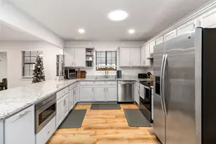 326 Pine View Loop, Bastrop, TX 78602 - Photo 8