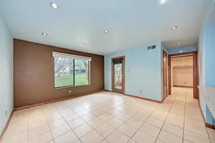 8210 Bent Tree Rd, Austin, TX 78759 - Photo 10