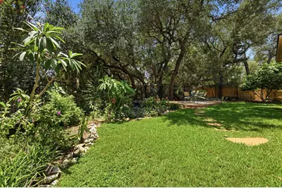 352 Wild Rose Drive, Austin, TX 78737 - Photo 30