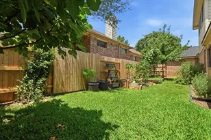 352 Wild Rose Dr, Austin, TX 78737 - Photo 32
