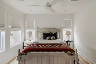 2613 E 2nd St, Austin, TX 78702 - Photo 24