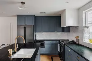 2613 E 2nd St, Austin, TX 78702 - Photo 12