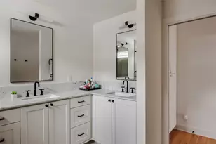 2613 E 2nd St, Austin, TX 78702 - Photo 20