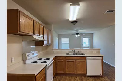200 Meadow Park Drive, Georgetown, TX 78626 - Photo 4