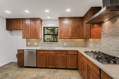7704 Bramblewood Circle, Austin, TX 78731 - Photo 10