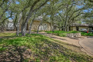 7704 Bramblewood Cir, Austin, TX 78731 - Photo 2