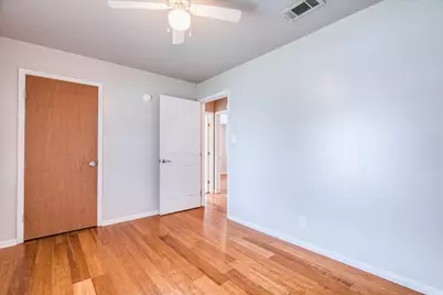 985 N Chambers Street, Giddings, TX 78942 - Photo 26