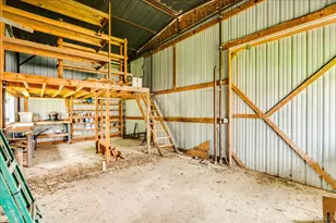 985 N Chambers St, Giddings, TX 78942 - Photo 34