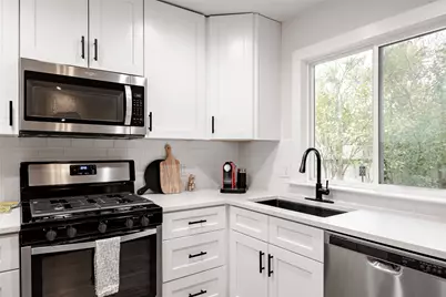 4601 Candletree Lane, Austin, TX 78744 - Photo 10