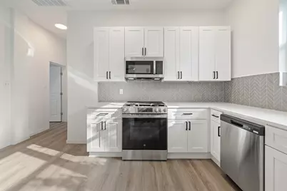 707 W 7th Street, Taylor, TX 76574 - Photo 18