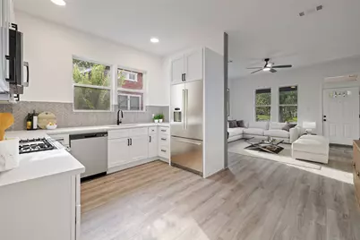 707 W 7th Street, Taylor, TX 76574 - Photo 14