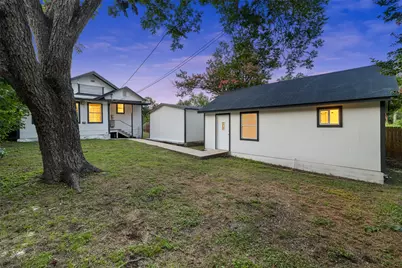 707 W 7th Street, Taylor, TX 76574 - Photo 4