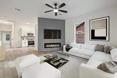 707 W 7th Street, Taylor, TX 76574 - Photo 2