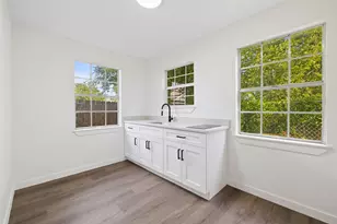 707 W 7th St, Taylor, TX 76574 - Photo 34