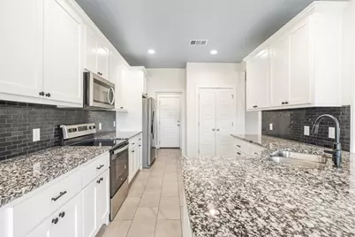 237 Dudley Way, Fredericksburg, TX 78624 - Photo 4