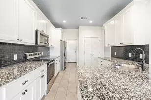 237 Dudley Wy, Fredericksburg, TX 78624 - Photo 4