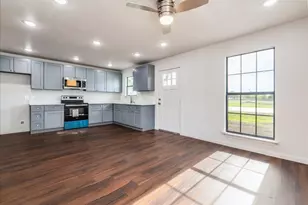 112 Gazley St, Smithville, TX 78957 - Photo 24