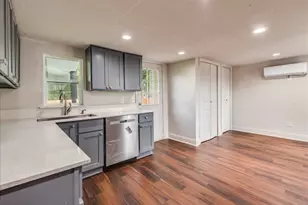 112 Gazley St, Smithville, TX 78957 - Photo 2