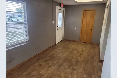 808 Spring Street, Bastrop, TX 78602 - Photo 4