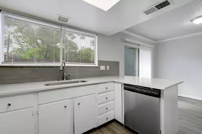5905 Hidden Valley Trail, Austin, TX 78744 - Photo 10