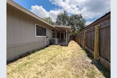 13004 Campos Drive, Austin, TX 78727 - Photo 28
