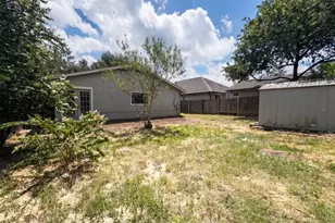 13004 Campos Dr, Austin, TX 78727 - Photo 32